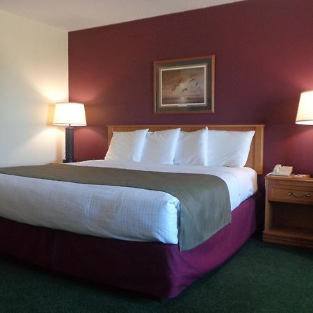 Americinn By Wyndham Madison Sd Bagian luar foto