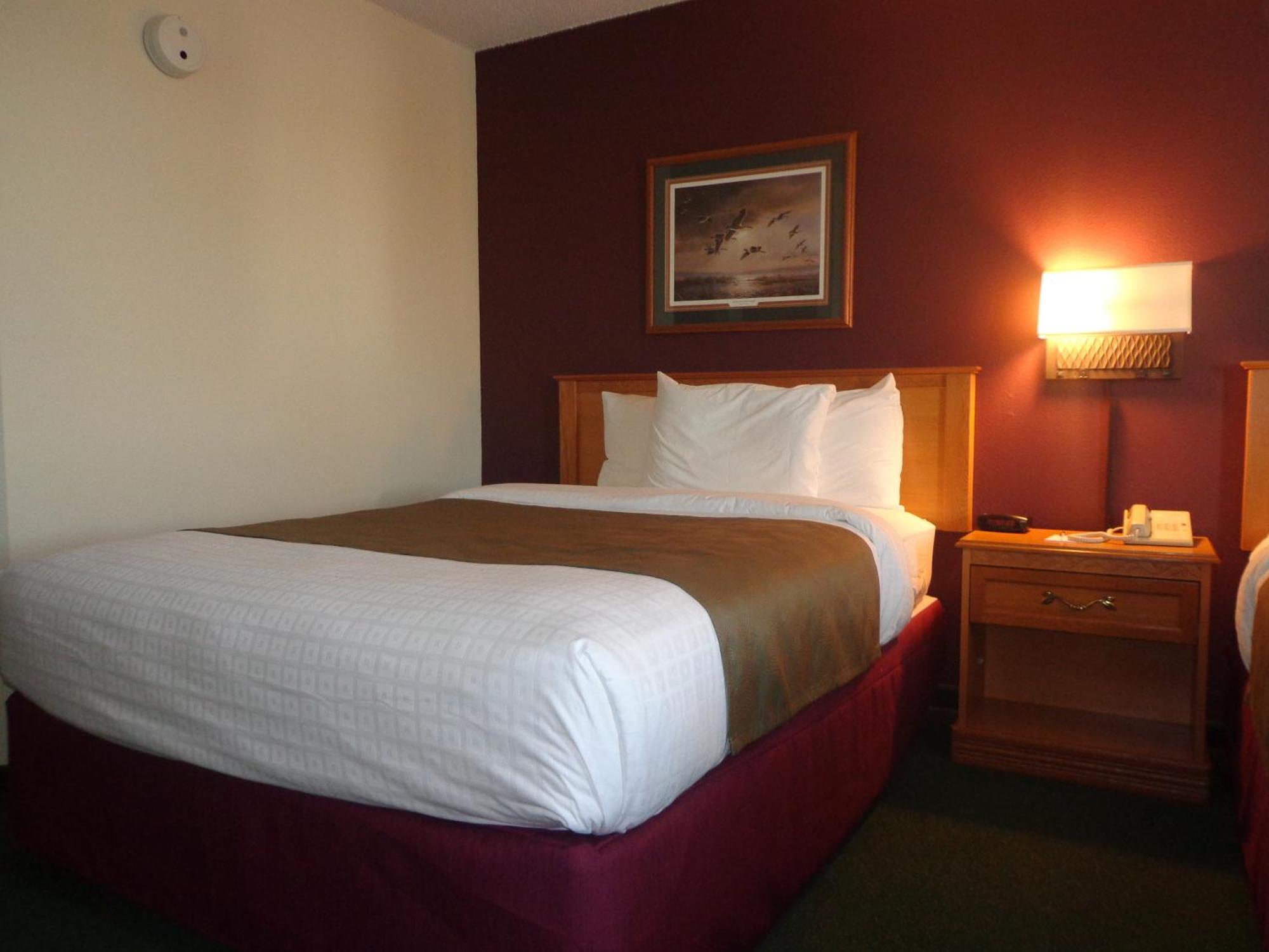 Americinn By Wyndham Madison Sd Bagian luar foto