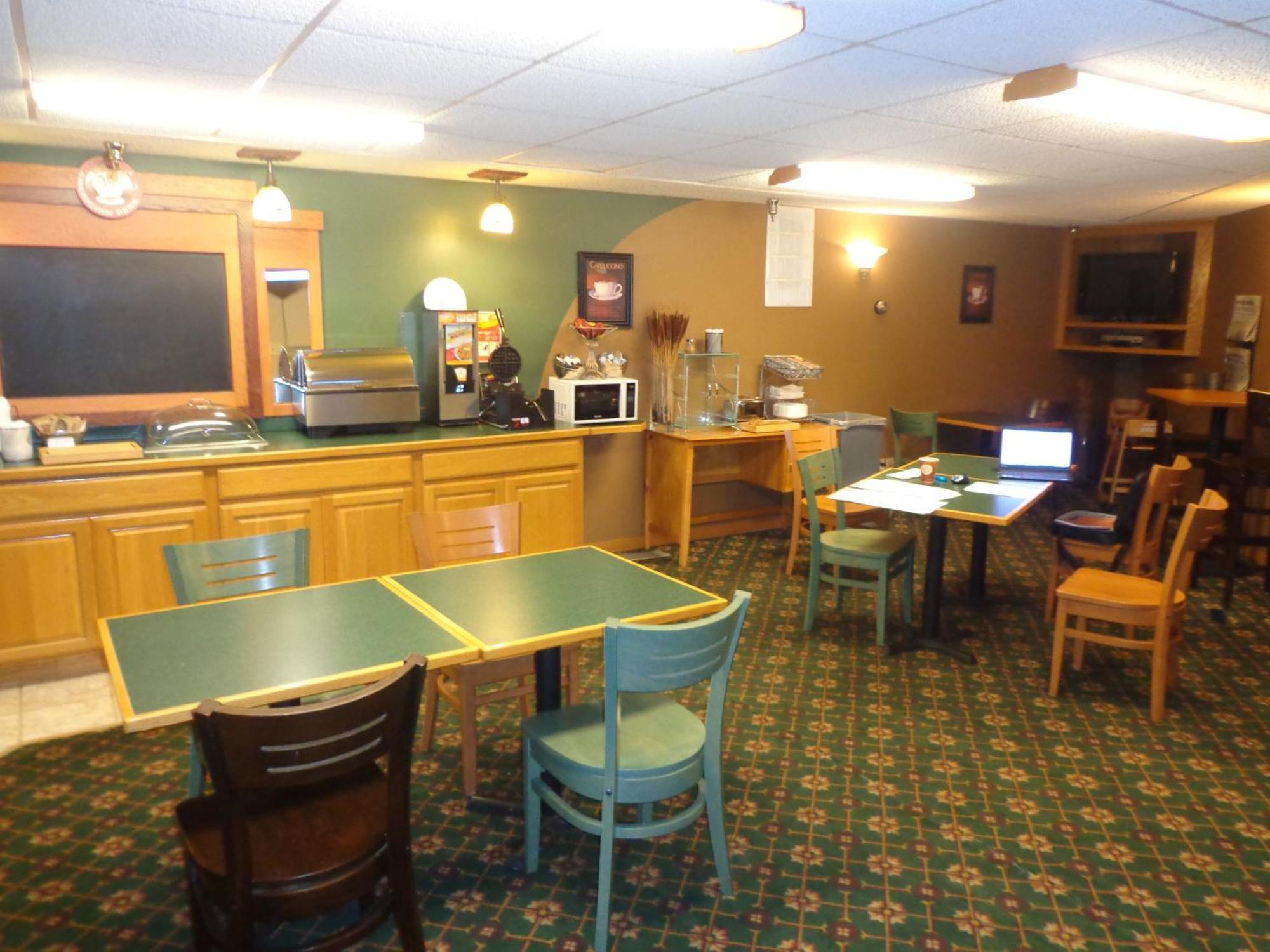 Americinn By Wyndham Madison Sd Bagian luar foto