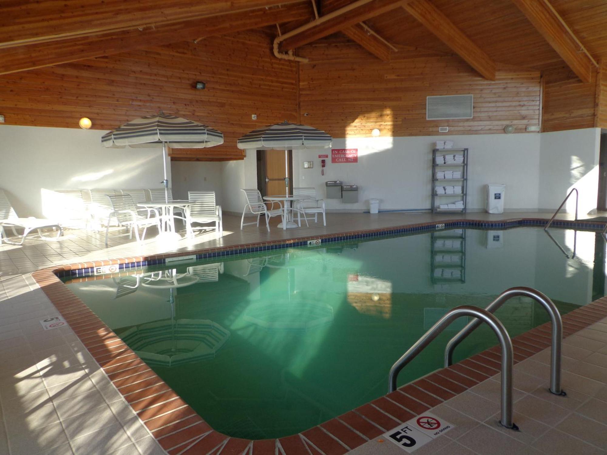 Americinn By Wyndham Madison Sd Bagian luar foto