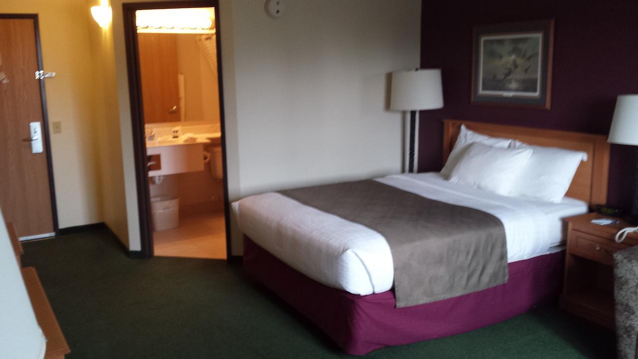 Americinn By Wyndham Madison Sd Bagian luar foto